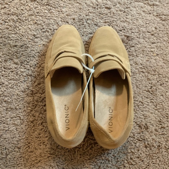 Vionic Cheryl II Lug Penny Slip-On Loafers Beige Cream - Picture 11 of 16